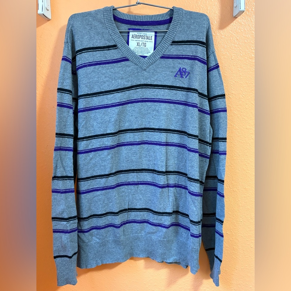 Aeropostale Heather Gray and Violet Knit Top